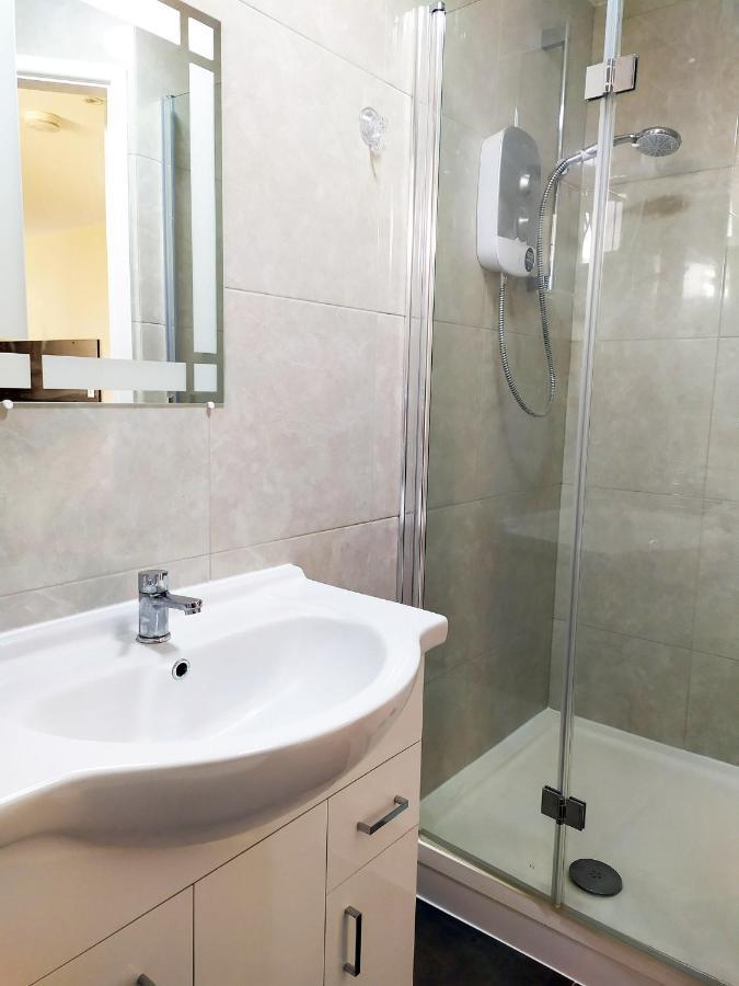 The Yew Studio - Self Contained One Bed Studio Flat With Parking أكسفورد المظهر الخارجي الصورة